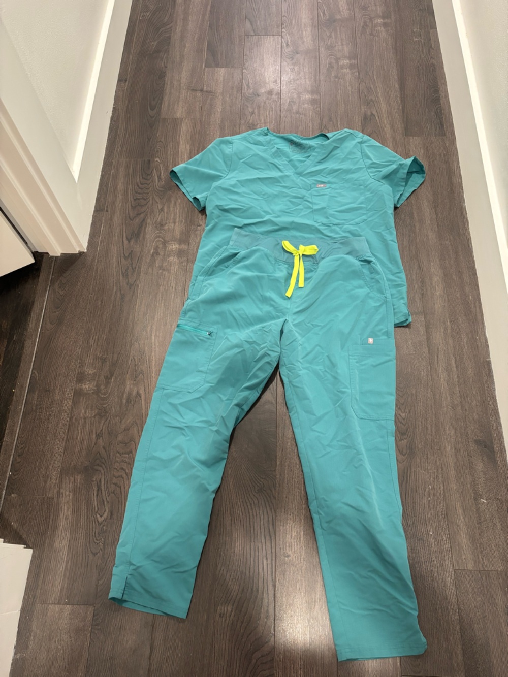 FIGS Teal Scrub Set